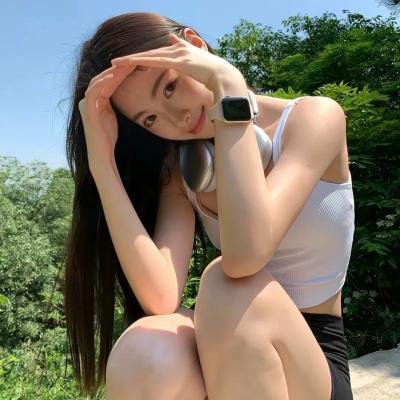 红唇相吻